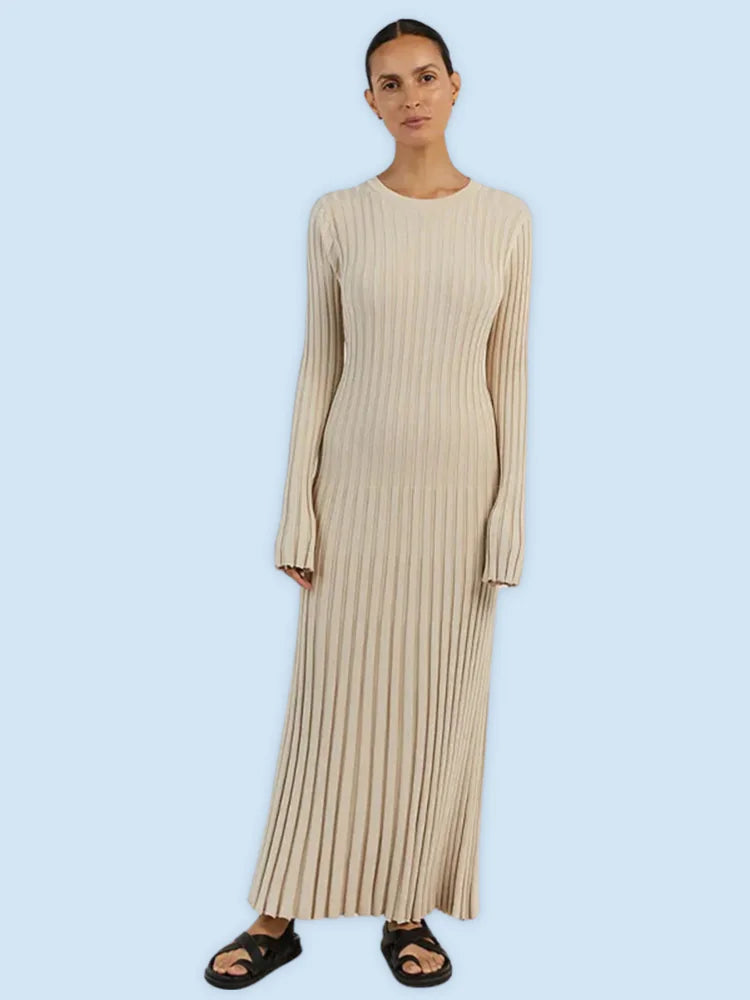 Long-Sleeved Knitted Maxi Dress